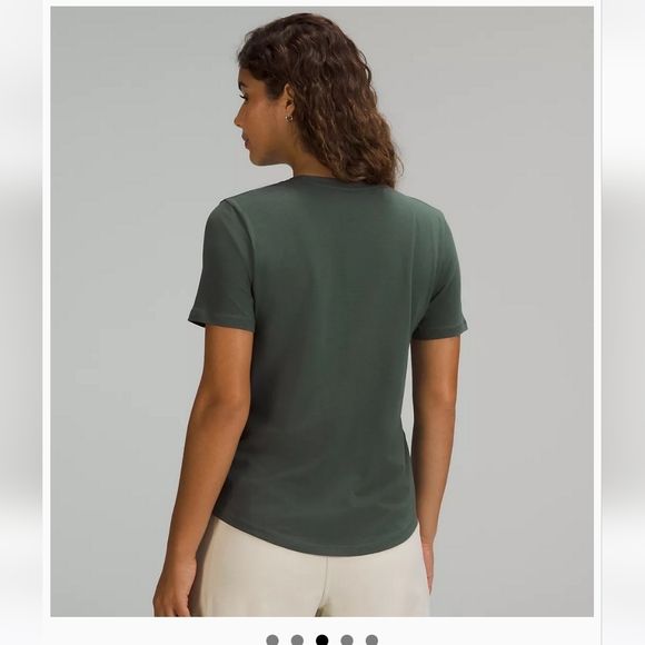 Bundle of 2 Lululemon Love Crew t-shirts - Picture 2 of 4